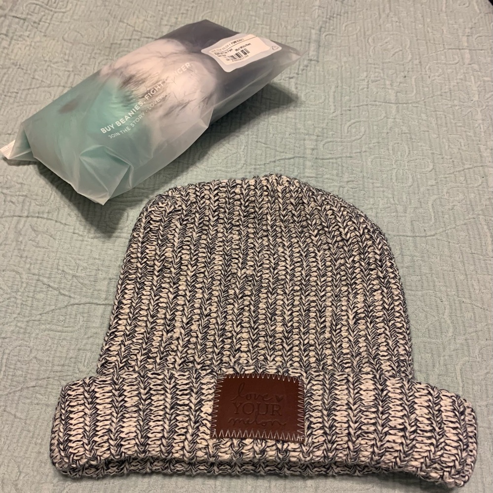 Love your Melon Beanie w/ 3 attachable poms